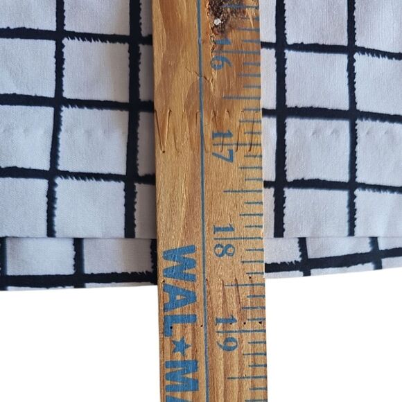 Izod Windowpane Skort Sz 14 NWOT Classic Preppy Golf Tennis Outdoor Fitness - Picture 13 of 15